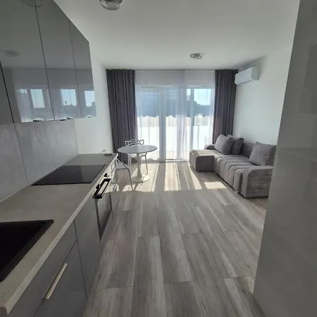 Skyline Luxuryspa Апартаменты Вроцлав